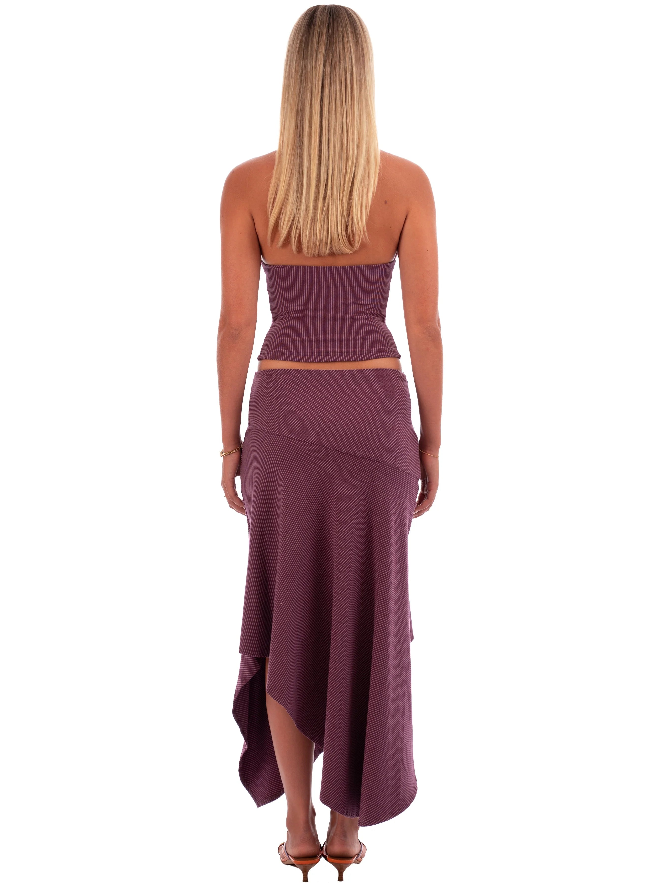 Yasmin set in Plum
