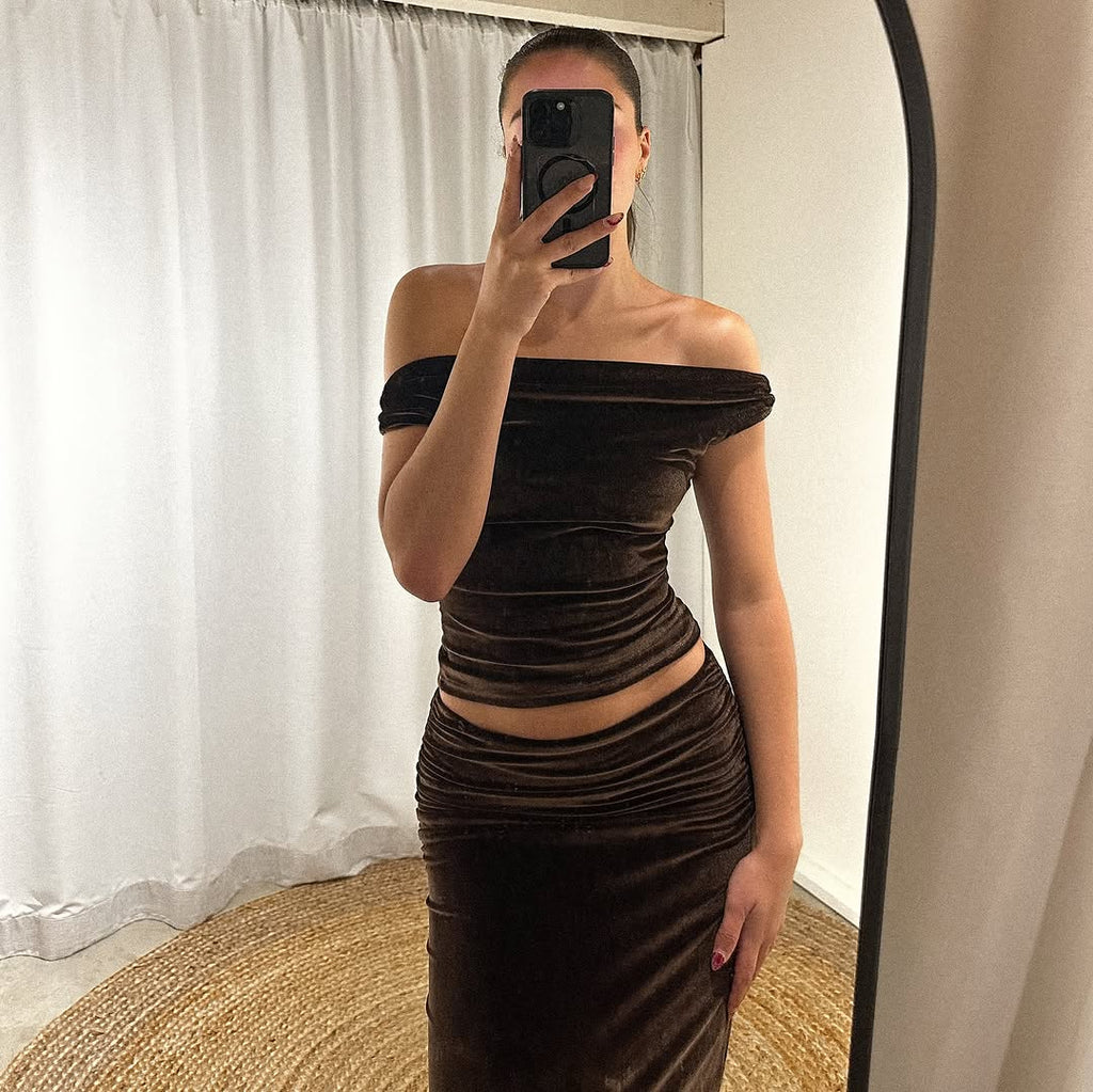 Bambi Set In Brown Velvet