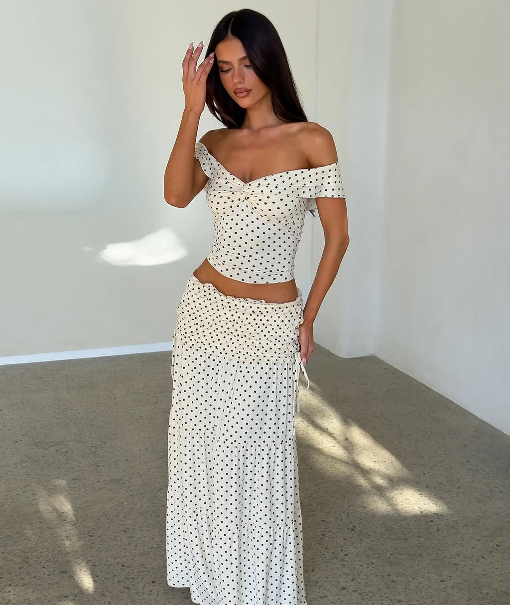 Denali set in Cream Polka